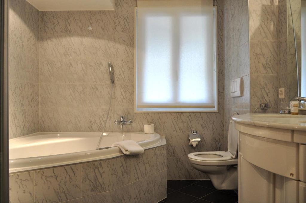 Hotel De La Paix Champéry Oda fotoğraf
