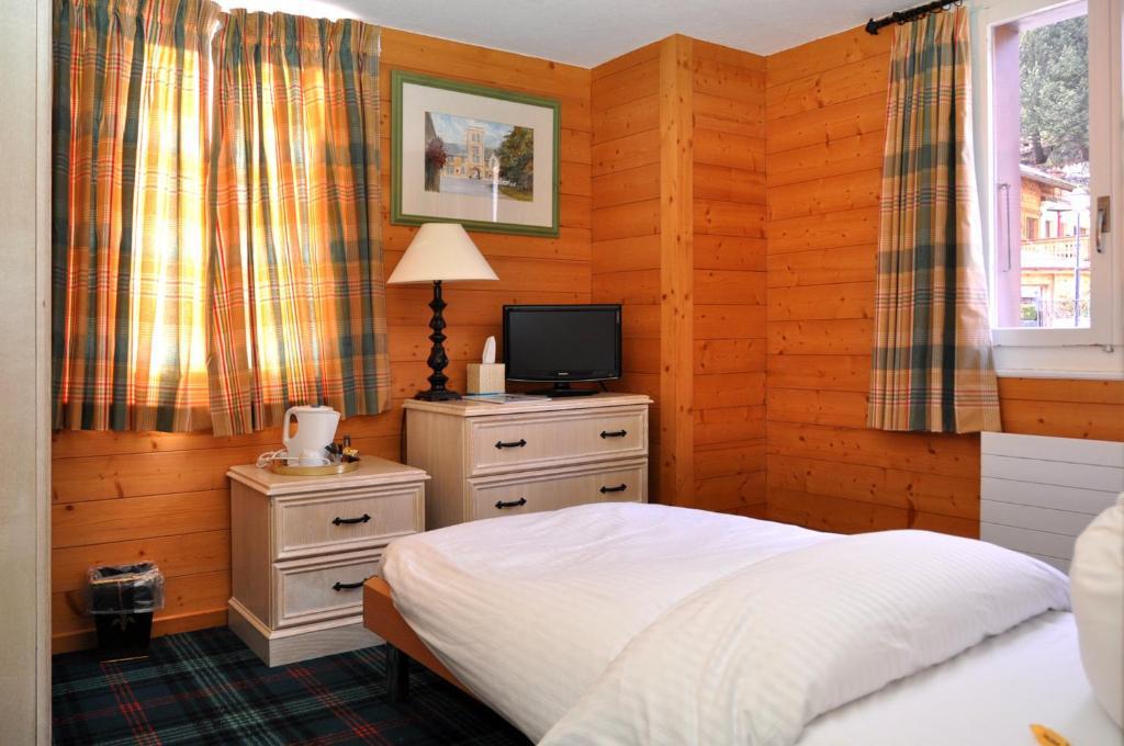 Hotel De La Paix Champéry Oda fotoğraf