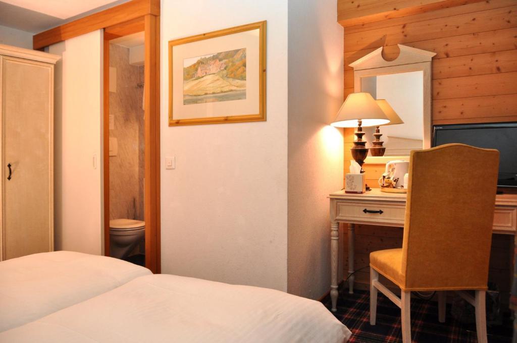 Hotel De La Paix Champéry Oda fotoğraf
